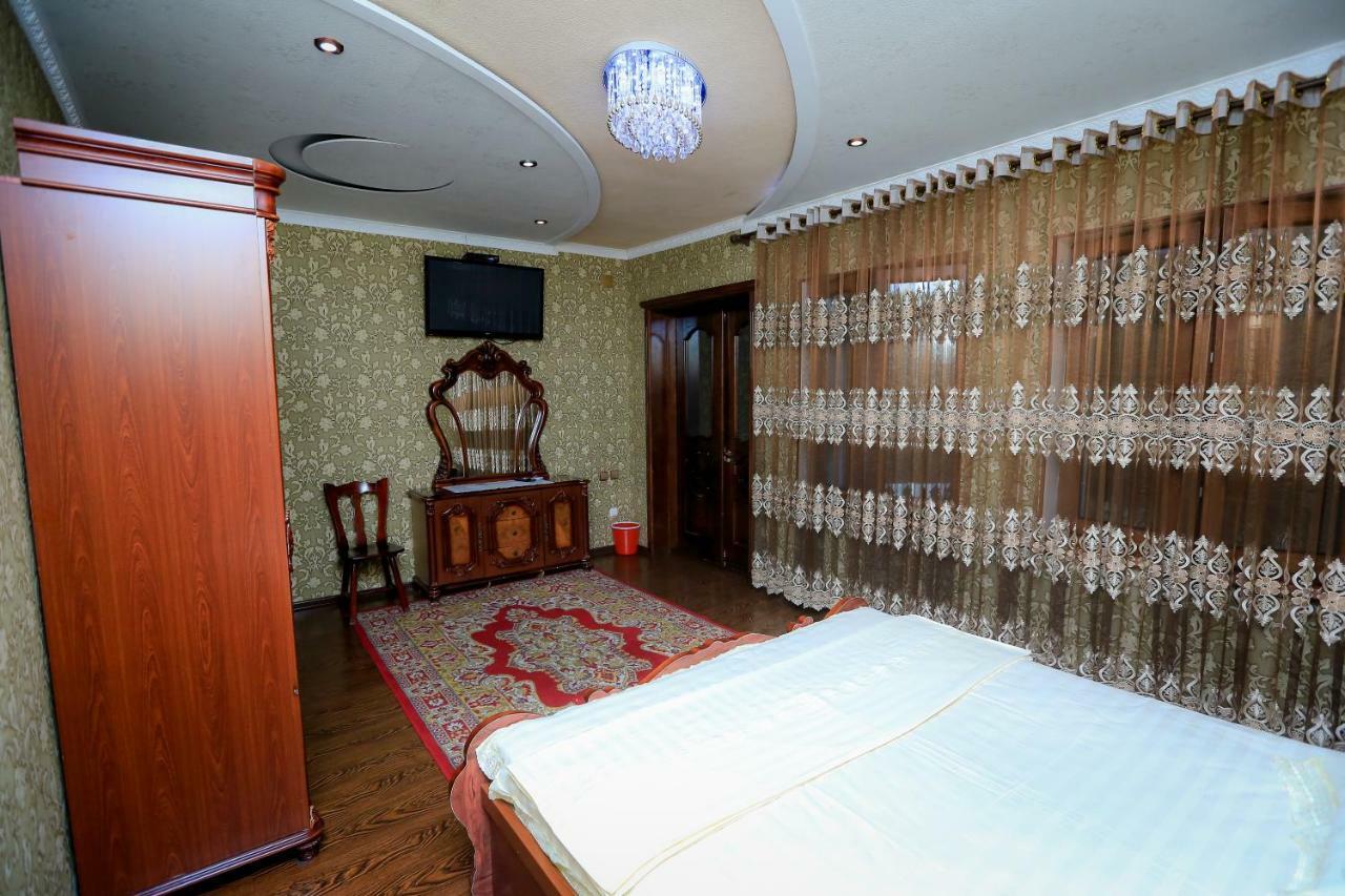 Hotel Kurush Dushanbe Bagian luar foto